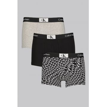 Set de boxeri uni si cu model - 3 perechi
