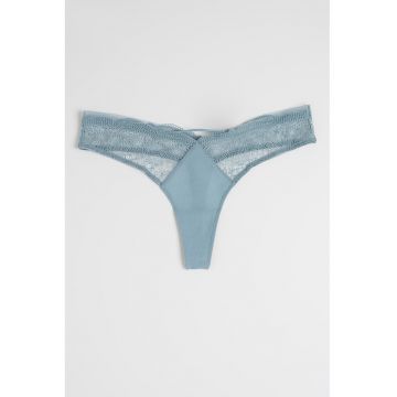 Chiloti tanga cu garnituri de dantela