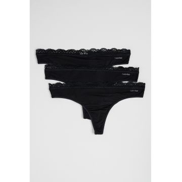 Set de chiloti tanga cu dantela - 3 perechi