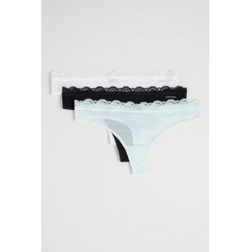 Set de chiloti tanga cu dantela - 3 perechi