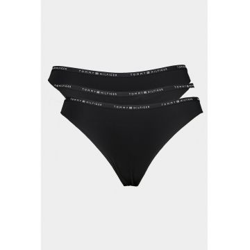 Set de 2 perechi de chiloti tanga si o pereche de chiloti