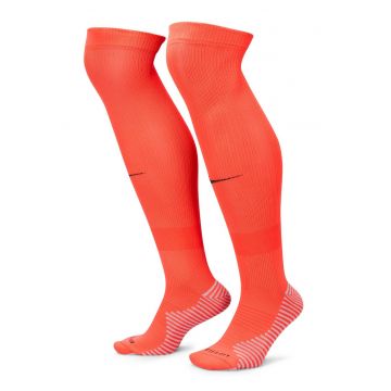 Sosete lungi pana la genunchi pentru fotbal