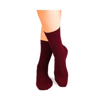 Sosete din lana fina in culoarea Bordeaux