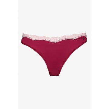Chiloti tanga cu garnituri de dantela