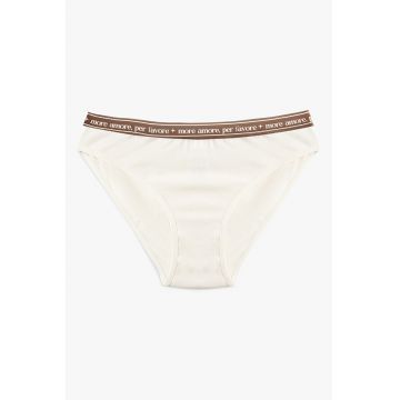 Chiloti cu badna contrastanta in talie