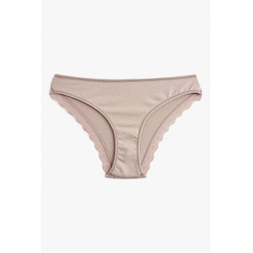 Chiloti cu insertii de dantela