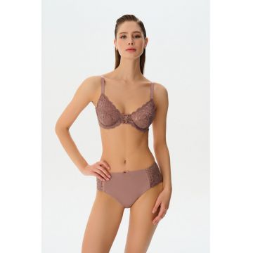 Chiloti cu talie inalta si insertii din dantela