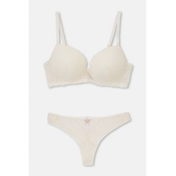 Set de sutien si chiloti cu dantela - 2 piese