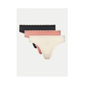 Set de 3 perechi de chiloti clasici cu terminatii din dantela -