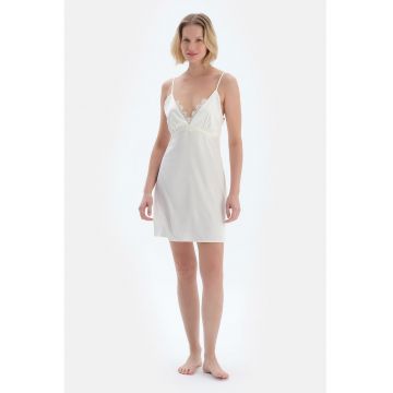 Camasa de noapte cu decolteu in V si decupaj pe partea din spate - Alb murdar