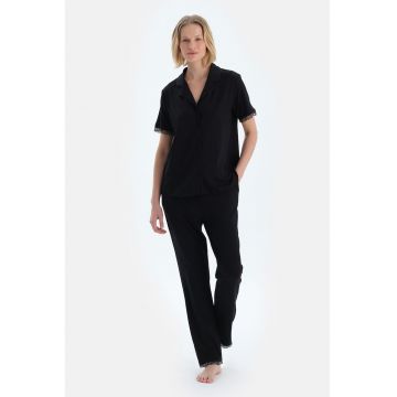 Pijama cu maneci scurte si buzunare laterale - Negru