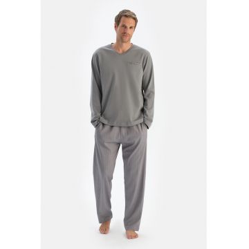 Pijama de bumbac cu decolteu in V - Gri