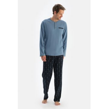 Pijama din amestec de bumbac cu pantaloni lungi - Albastru pastel/Bleumarin