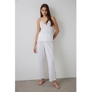 Pijama lejera cu detalii brodate - Alb optic