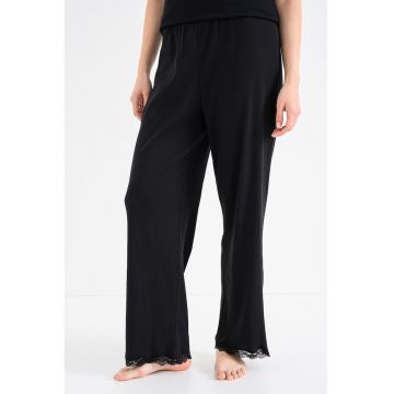 Pantaloni de pijama cu croiala ampla si garnitura din dantela - Negru