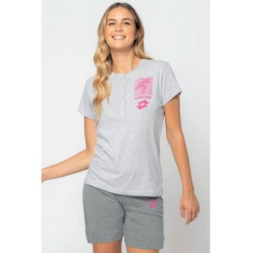 Pijama scurta cu imprimeu logo si fenta cu nasturi - Gri