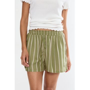 Pijama cu pantaloni scurti si dungi - Verde pal - Alb murdar -