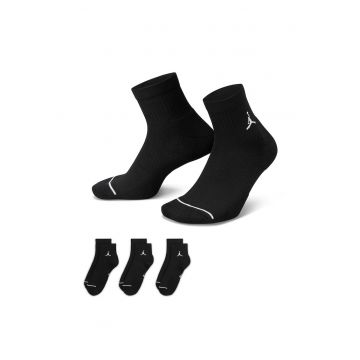 Set de sosete unisex pentru baschet - 3 perechi - Negru