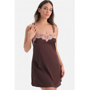 Neglijeu cu bretele incrucisate pe spate - Maro