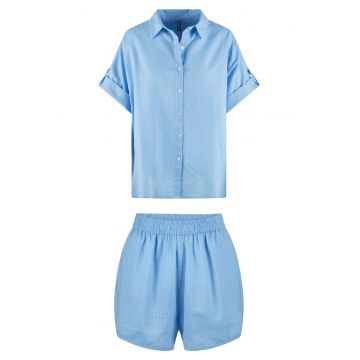 Pijama de bumbac cu pantaloni scurti si model in dungi