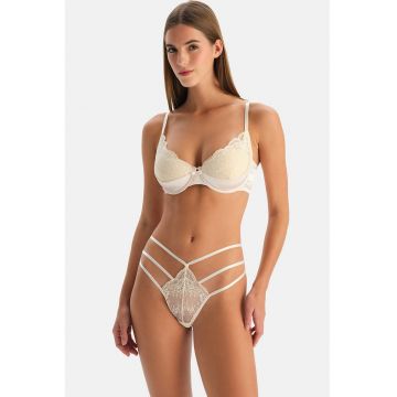 Chiloti tanga cu dantela - Crem
