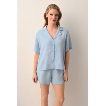 Pijama cu pantaloni scurti si model tropical - Albastru pastel