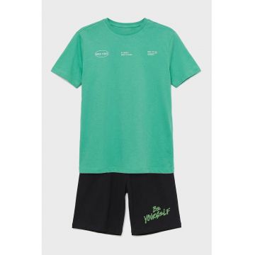 Pijama cu pantaloni scurti si imprimeu text - Verde/Negru