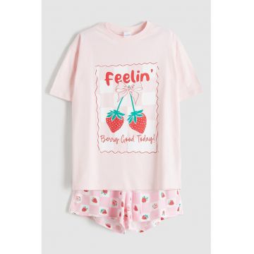 Pijama scurta cu model cu capsune - Roz deschis