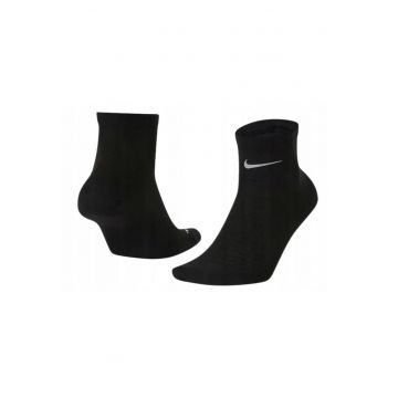 Sosete -  Ct8933 010 - Tehnologie Dri-Fit Pentru Gestionarea Umiditatii - Croi dwqfAjustat Pentru Reducerea Frecarii - Zone De Ventilatie Din Plasa - Amortizare In Talpa Si In Jurul Gleznei - Inaltime: Peste Glezna - Negru - Negru