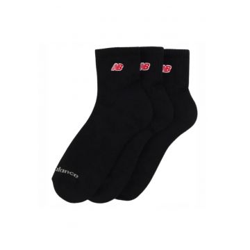 Sosete Sport -  Las53613 - Marimea 46-50 - Constructie Usoara Si Respirabila - Material Elastic Care Se Adapteaza La Picior - Design Minimalist Cu Logo New Balance - Ideale Pentru Sport Si Utilizare Zilnica - Negru