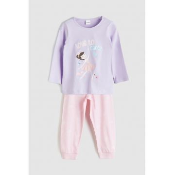 Pijama cu imprimeu grafic si decolteu la baza gatului - Lila/Roz