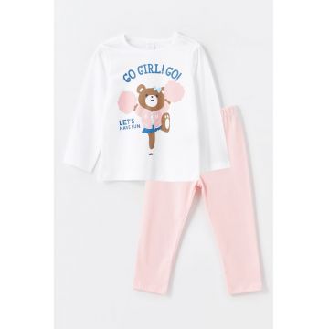 Pijama din bumbac cu pantaloni lungi si imprimeu grafic