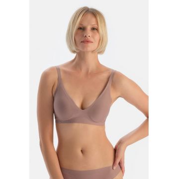 Sutien fara cusaturi cu cupe triunghiulare - Roz prafuit