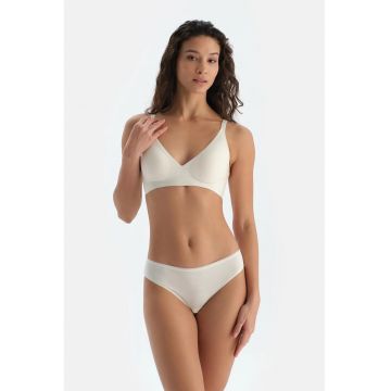 Sutien cu cupe triunghiulare - fara cusaturi - Alb